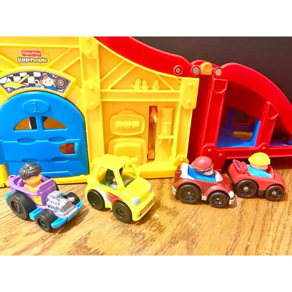 Fisher Price Little People Wheelies Rev 'N Sounds Race Track 4 Cars Vehicles